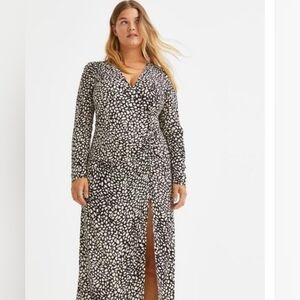 Black and White Patterned Long Sleeve Dress